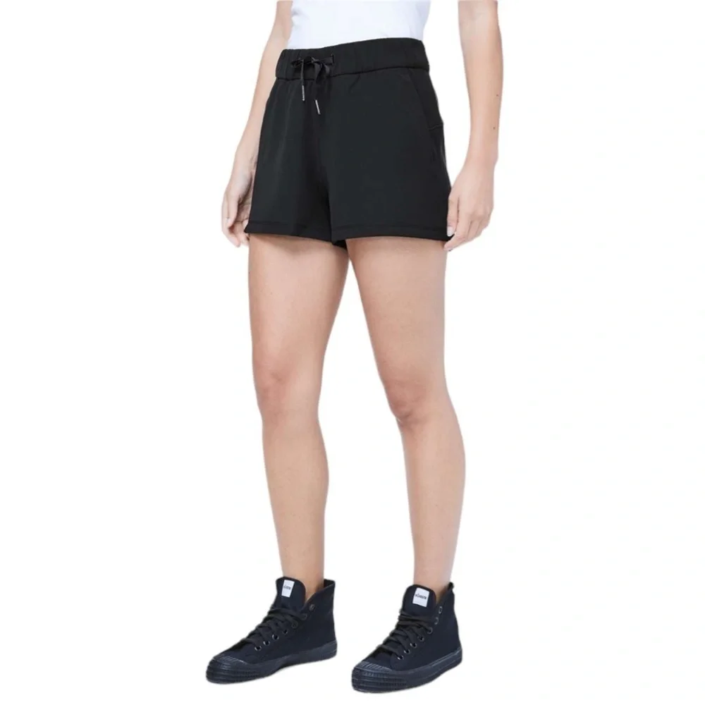 Lululemon On The Fly Short Woven 2.5